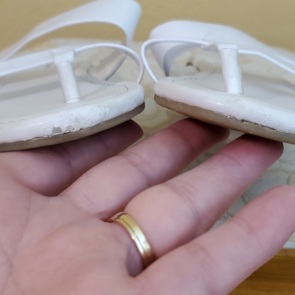 Faded Glory Flip Flop Sandals - Picture 6 of 7